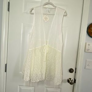 🕊NWTO! Ivory Lace Coverall from Paisley Vine🕊